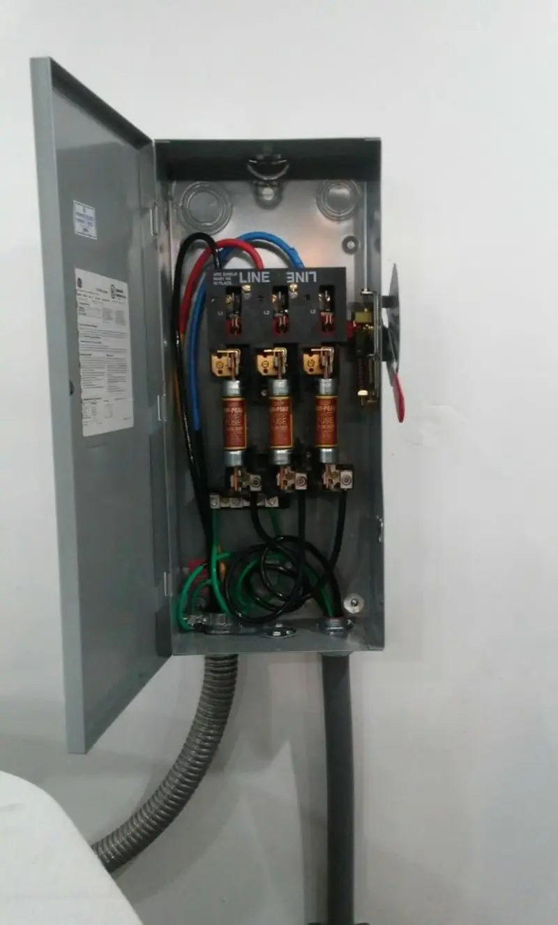 Three-phase disconnect switch installed for Electrical Wiring & Rewiring in Del Aire